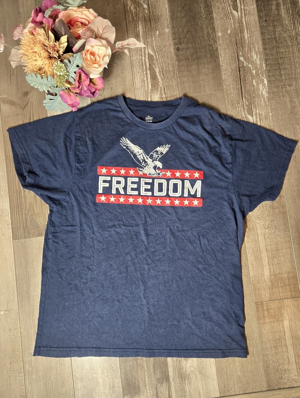 Way to Celebrate! Patriotic Freedom Eagle Graphic Tee Men’s Size XL